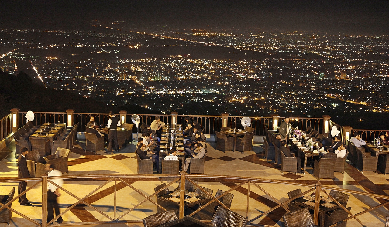 La monatan restaurant
